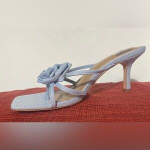 DOLCE VITA .. WOMENS ELEGANT BLUE HEELS